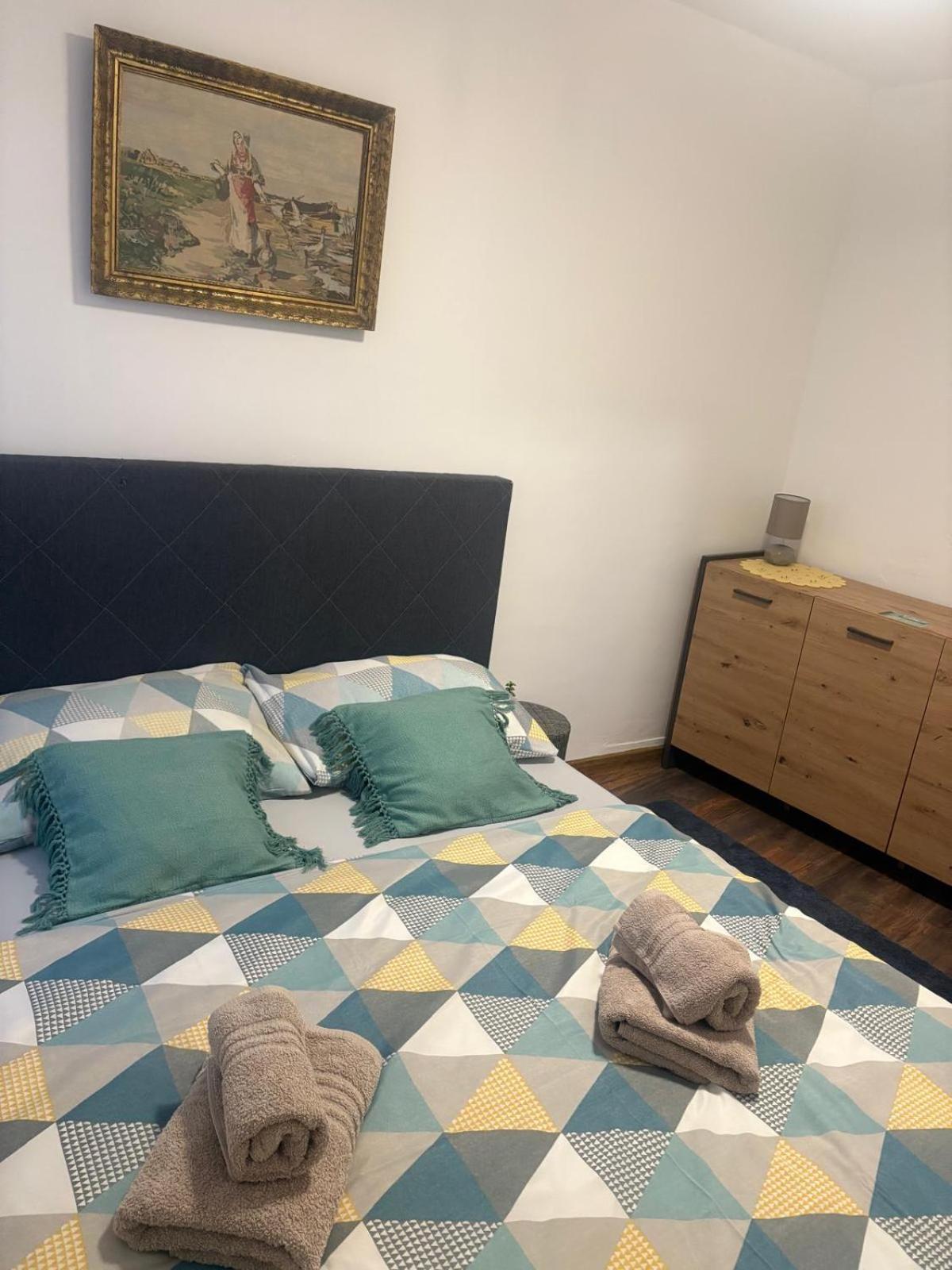 Apartment Mint 2